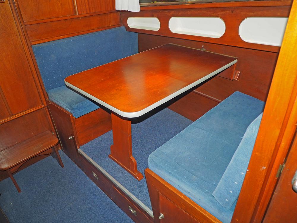 Cabin en avant, H&eacute;bergements